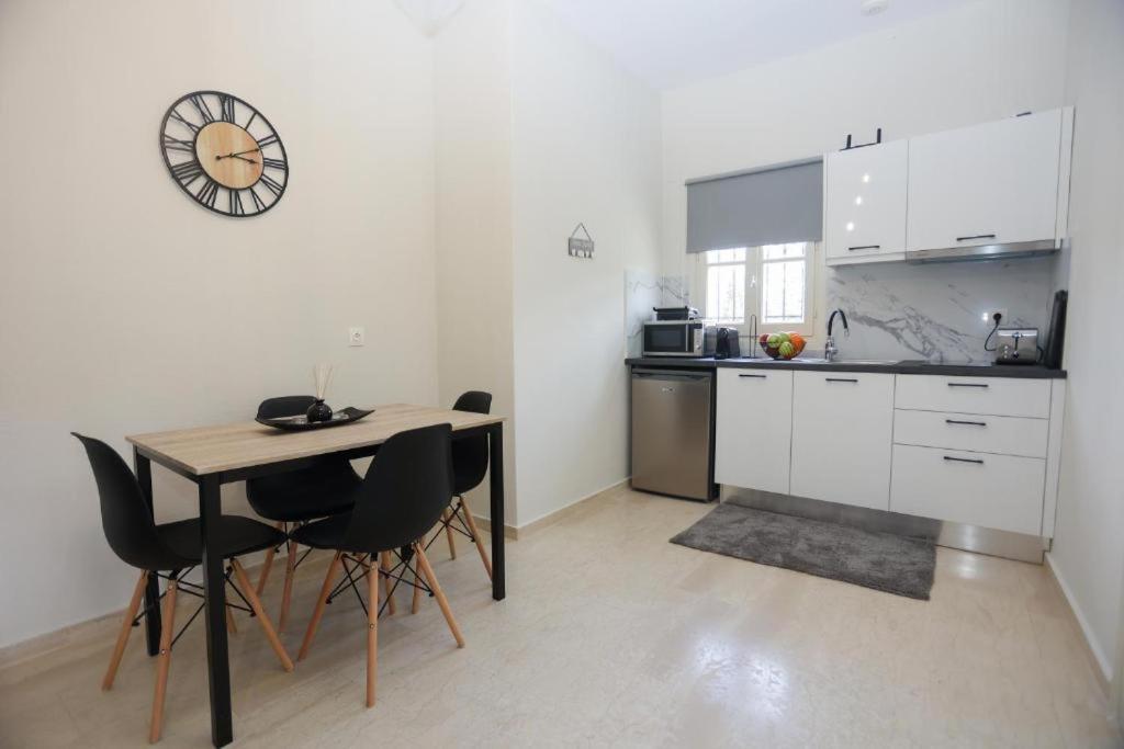 Kouros Apartments Litheres Exterior photo