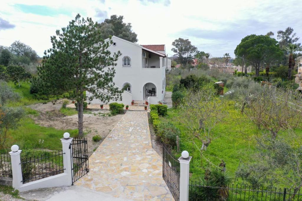 Kouros Apartments Litheres Exterior photo
